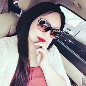 Meet your Posher, Rosanna